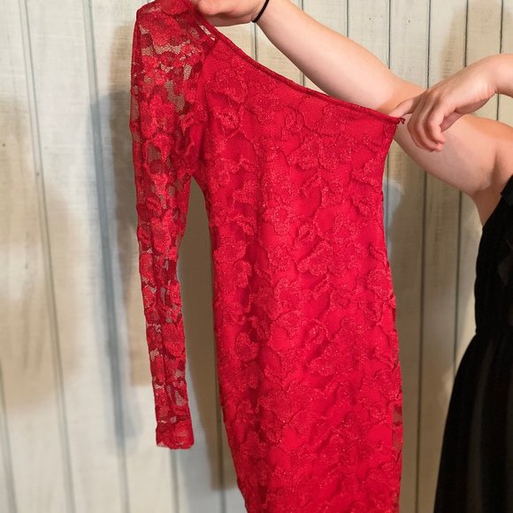 Red lacy one armed dress - Picture 1 of 3